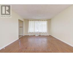 Upper Lvl - 18 Glenforest Road, Brampton, ON L6S1K6 Photo 9