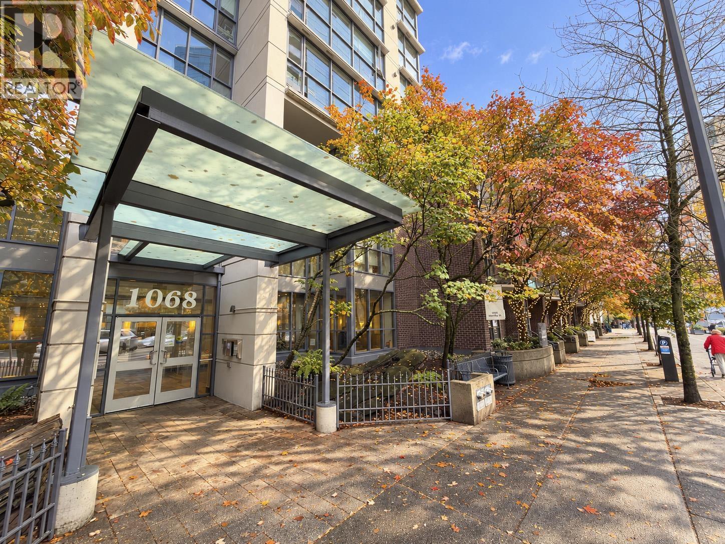 Photo of 807 1068 HORNBY STREET 2