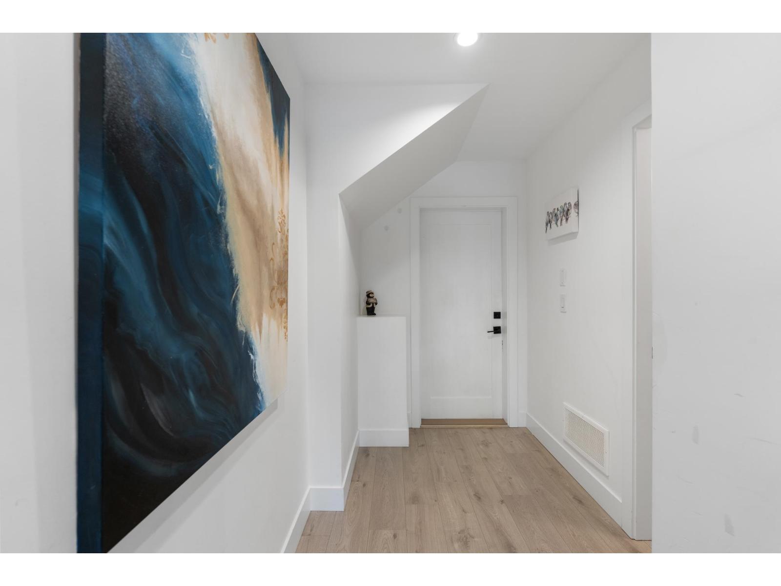 Photo of 14 15030 28 AVENUE 5