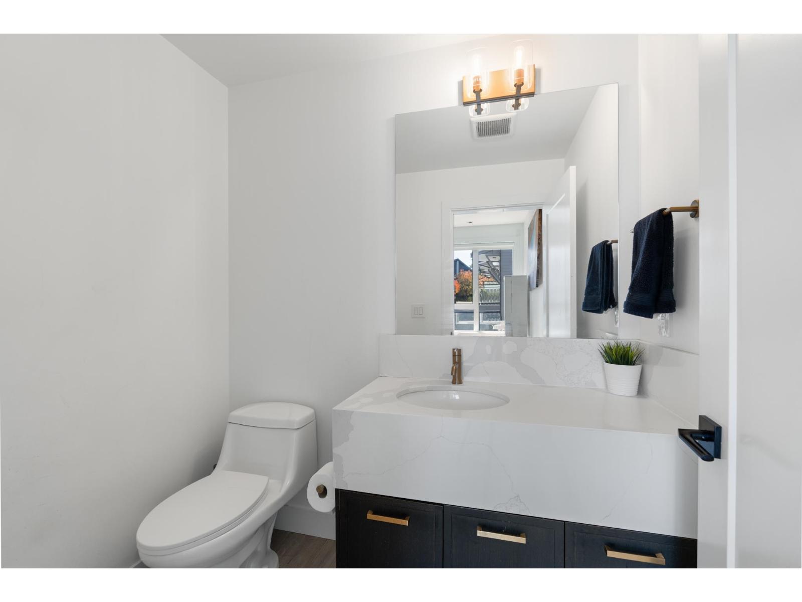 Photo of 14 15030 28 AVENUE 17
