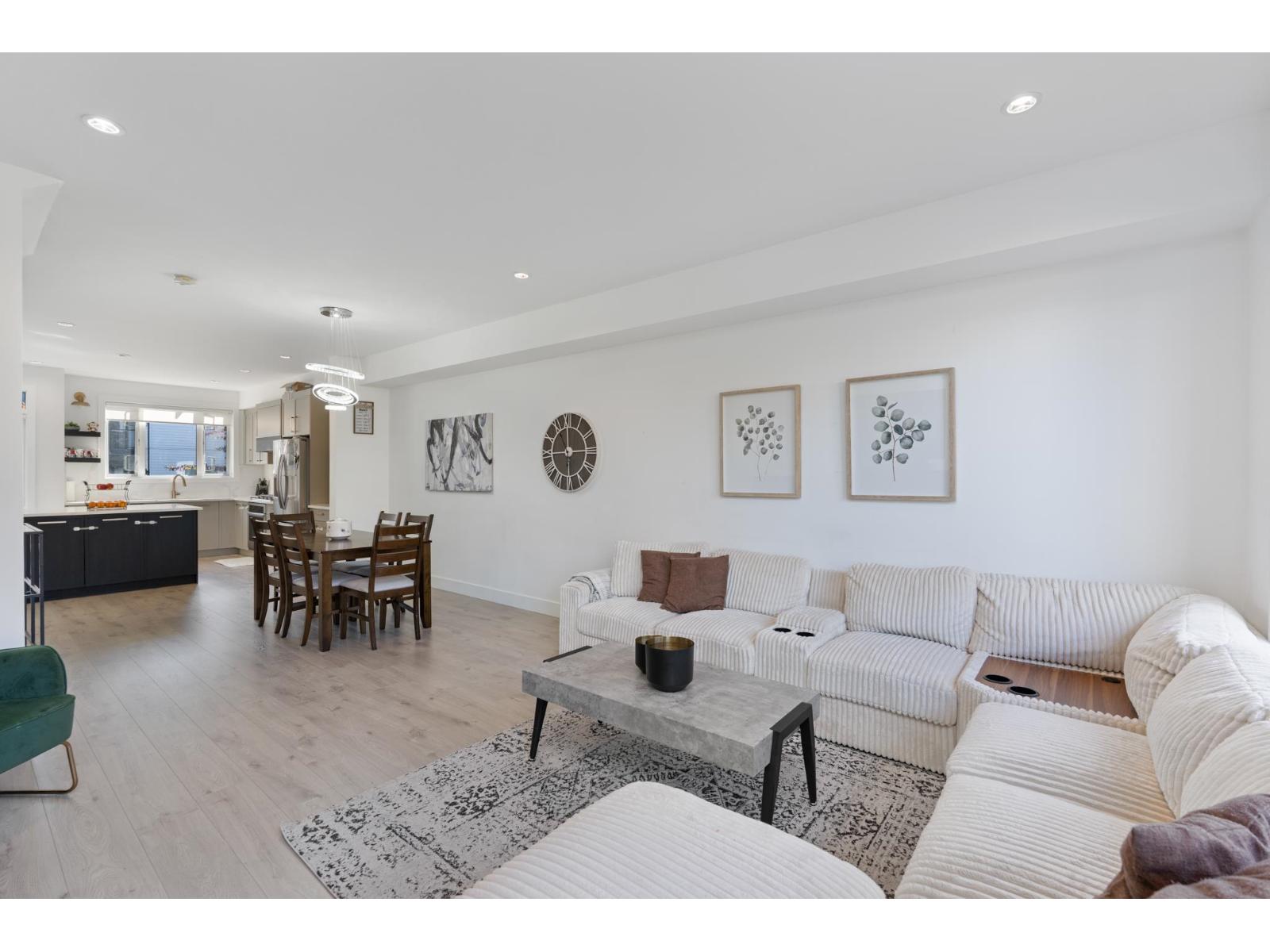 Photo of 14 15030 28 AVENUE 9