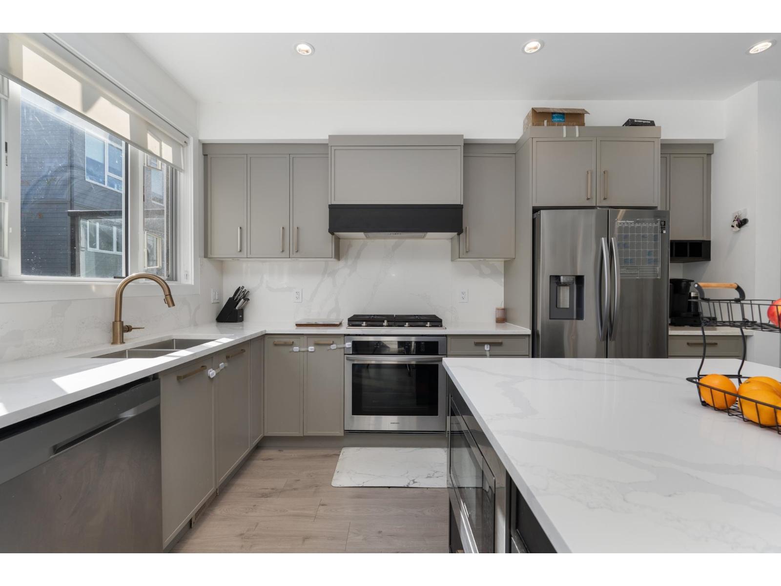 Photo of 14 15030 28 AVENUE 13