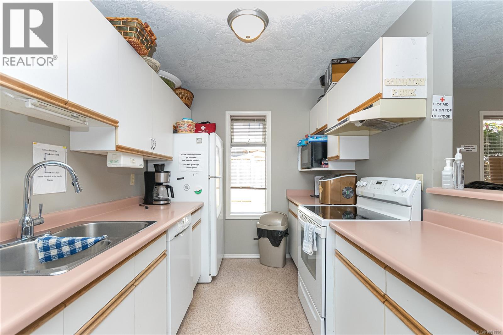 #30 7583 Central Saanich Rd - 32