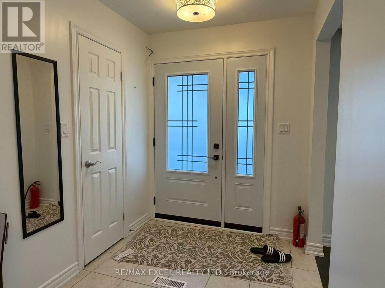 MAIN LEVEL - 4 LAWNMERE CRESCENT, Toronto (Agincourt South-Malvern West) — photo 3