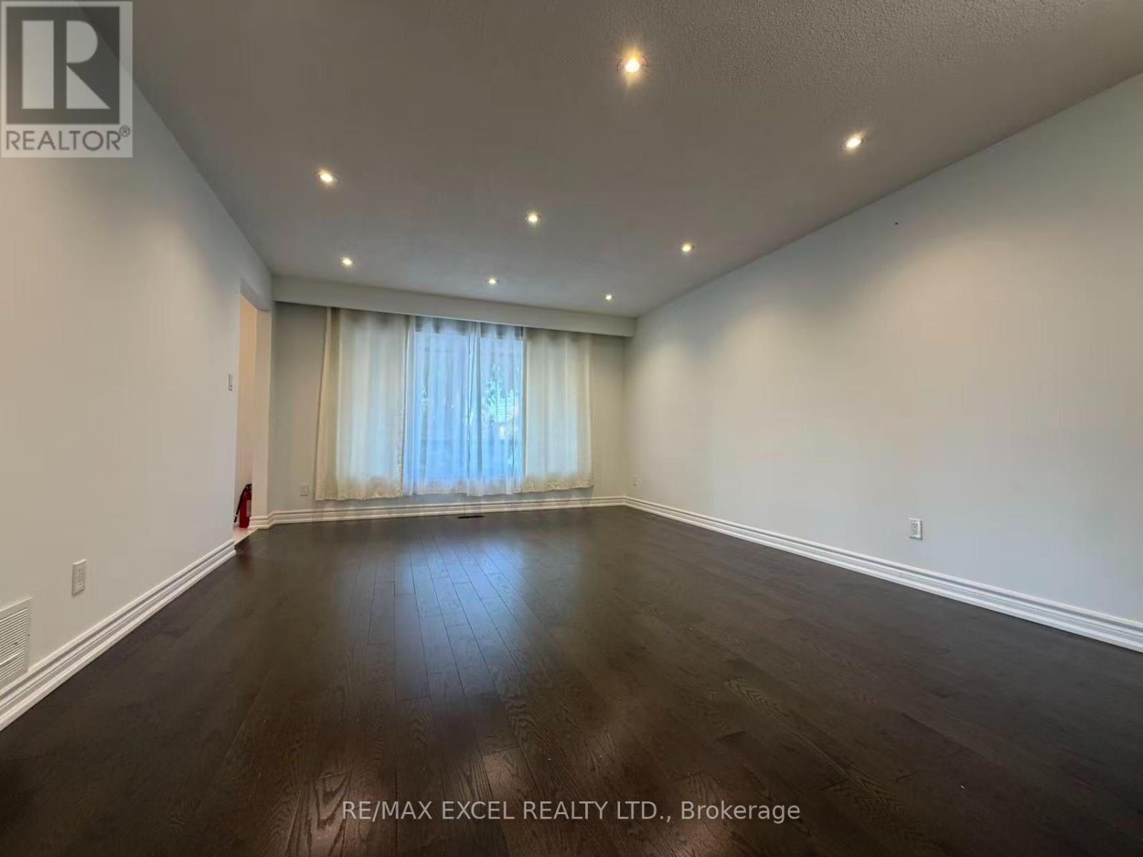 MAIN LEVEL - 4 LAWNMERE CRESCENT, Toronto (Agincourt South-Malvern West) — photo 8