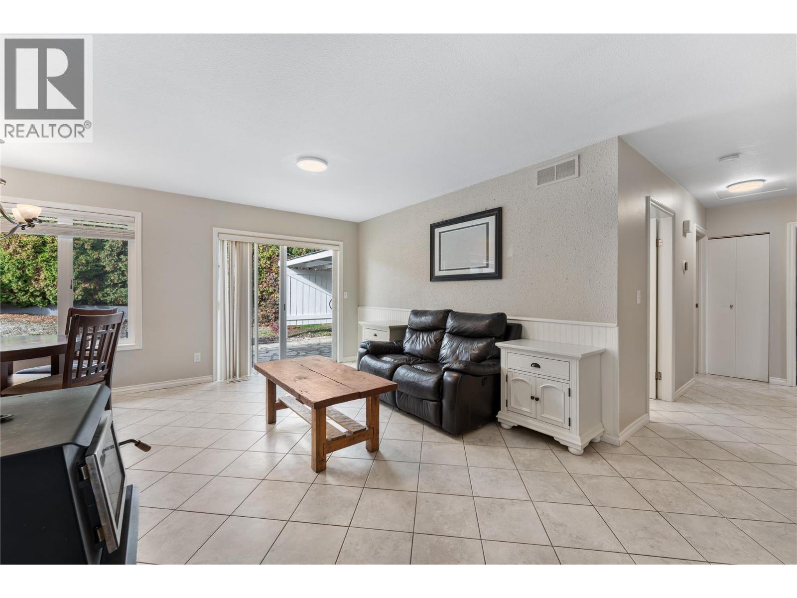 3772 Glenway Road - 12