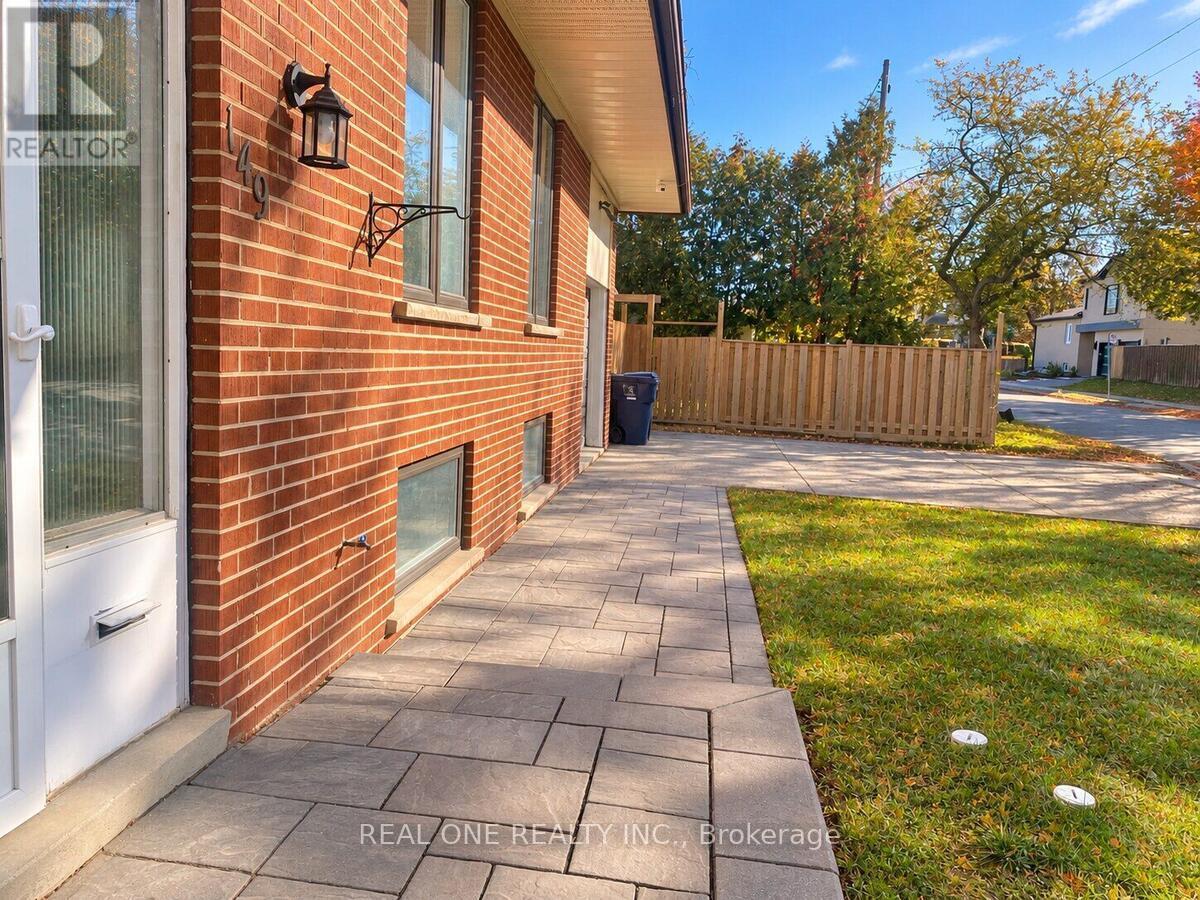 149 Bishop Avenue, Toronto, ON photo 2