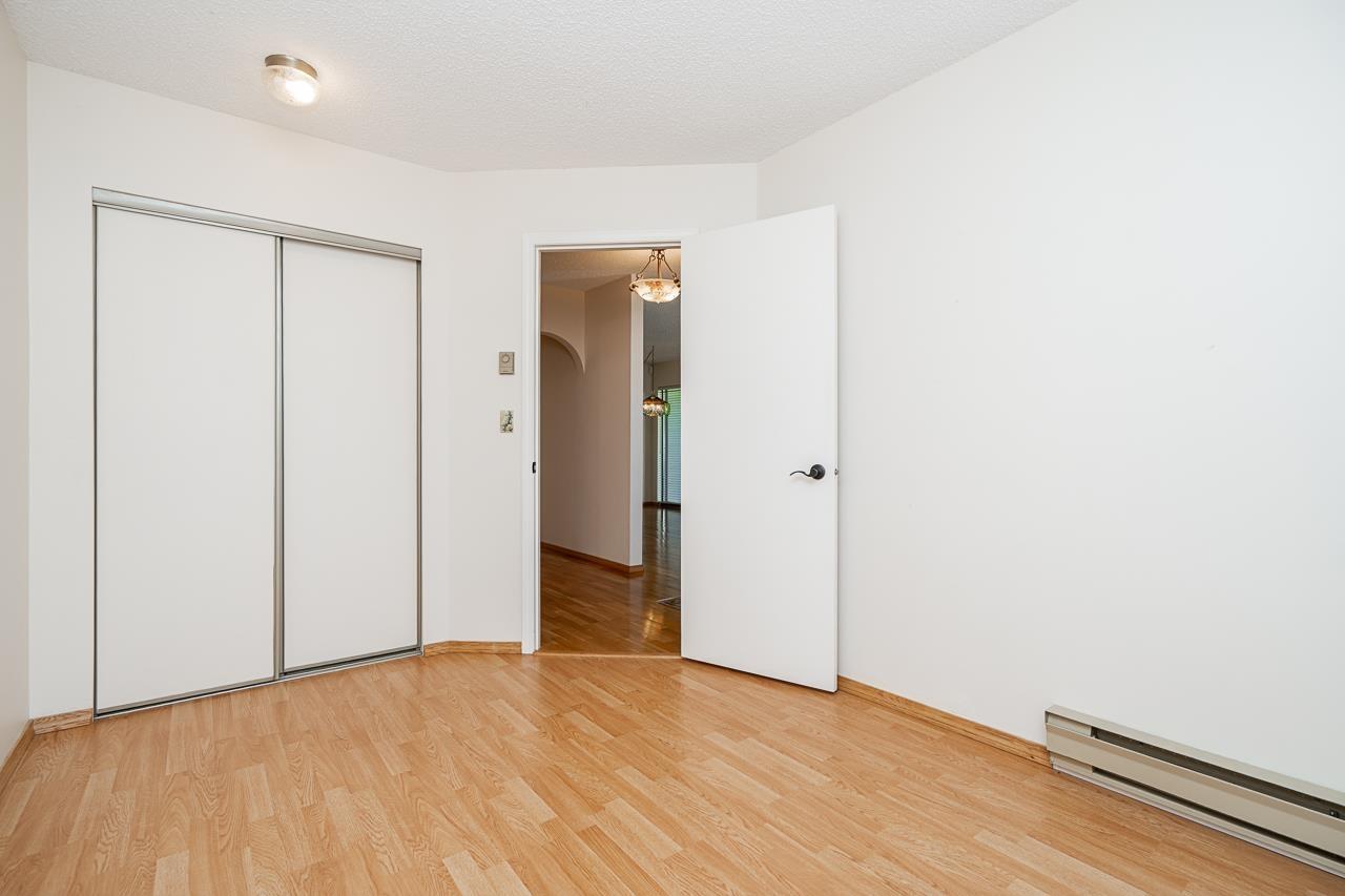 Photo of 2 14217 18A AVENUE 29
