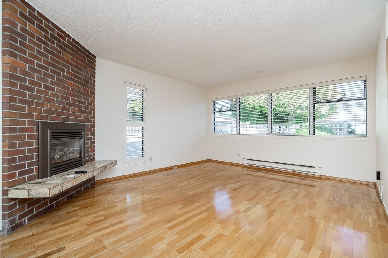 Photo of 2 14217 18A AVENUE 17