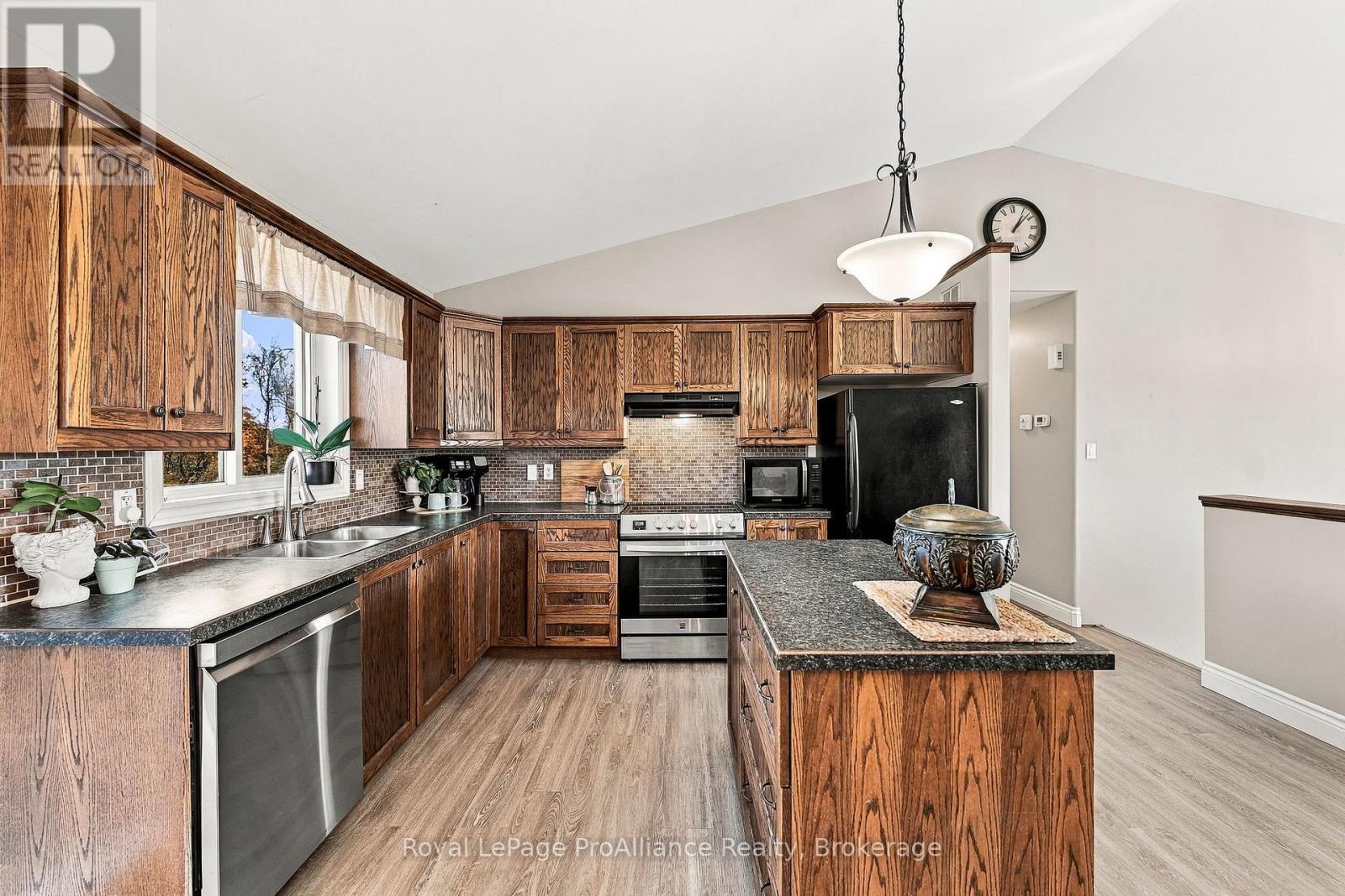 758 County Rd 41 Road, Brighton, ON photo 11