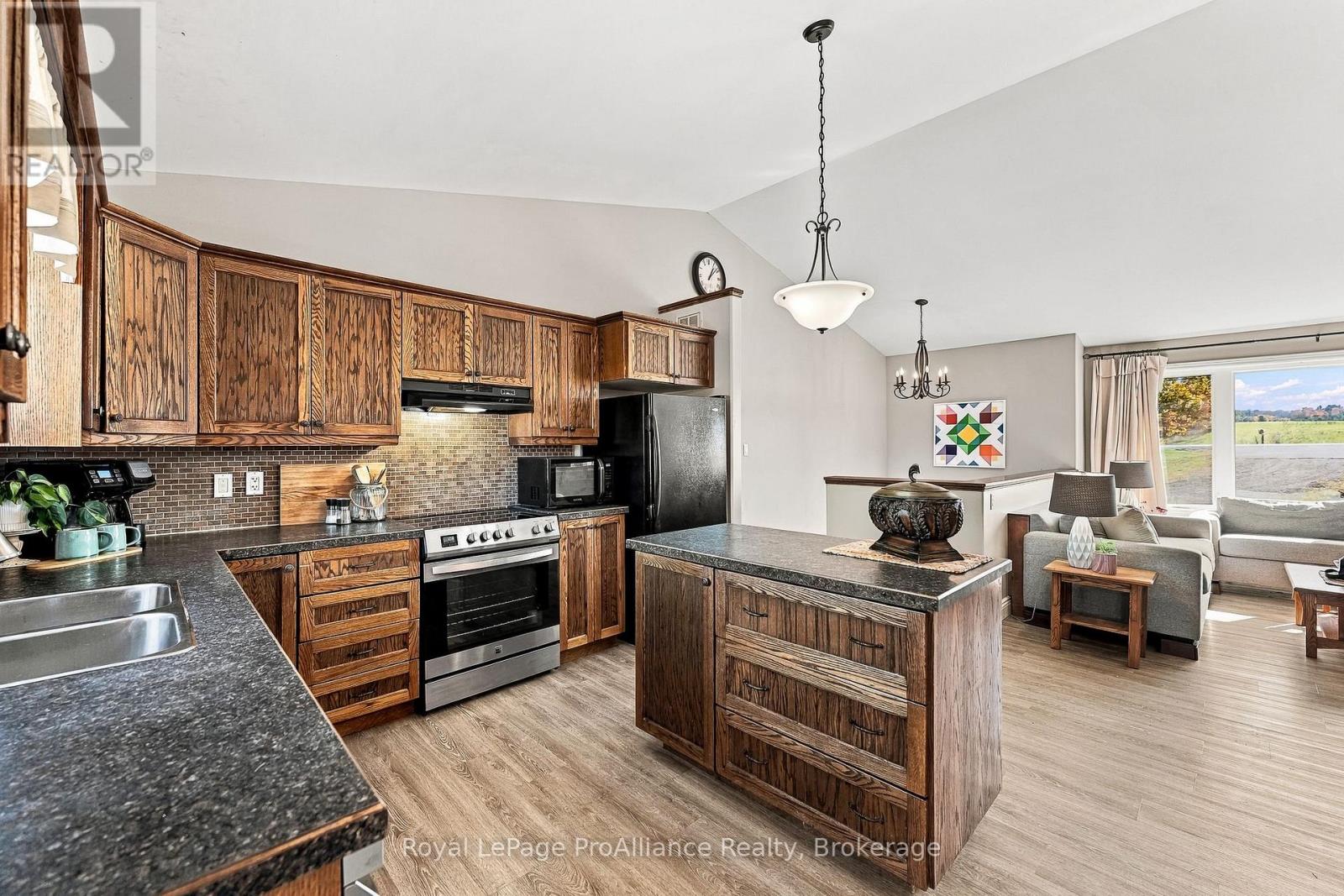 758 County Rd 41 Road, Brighton, ON photo 12