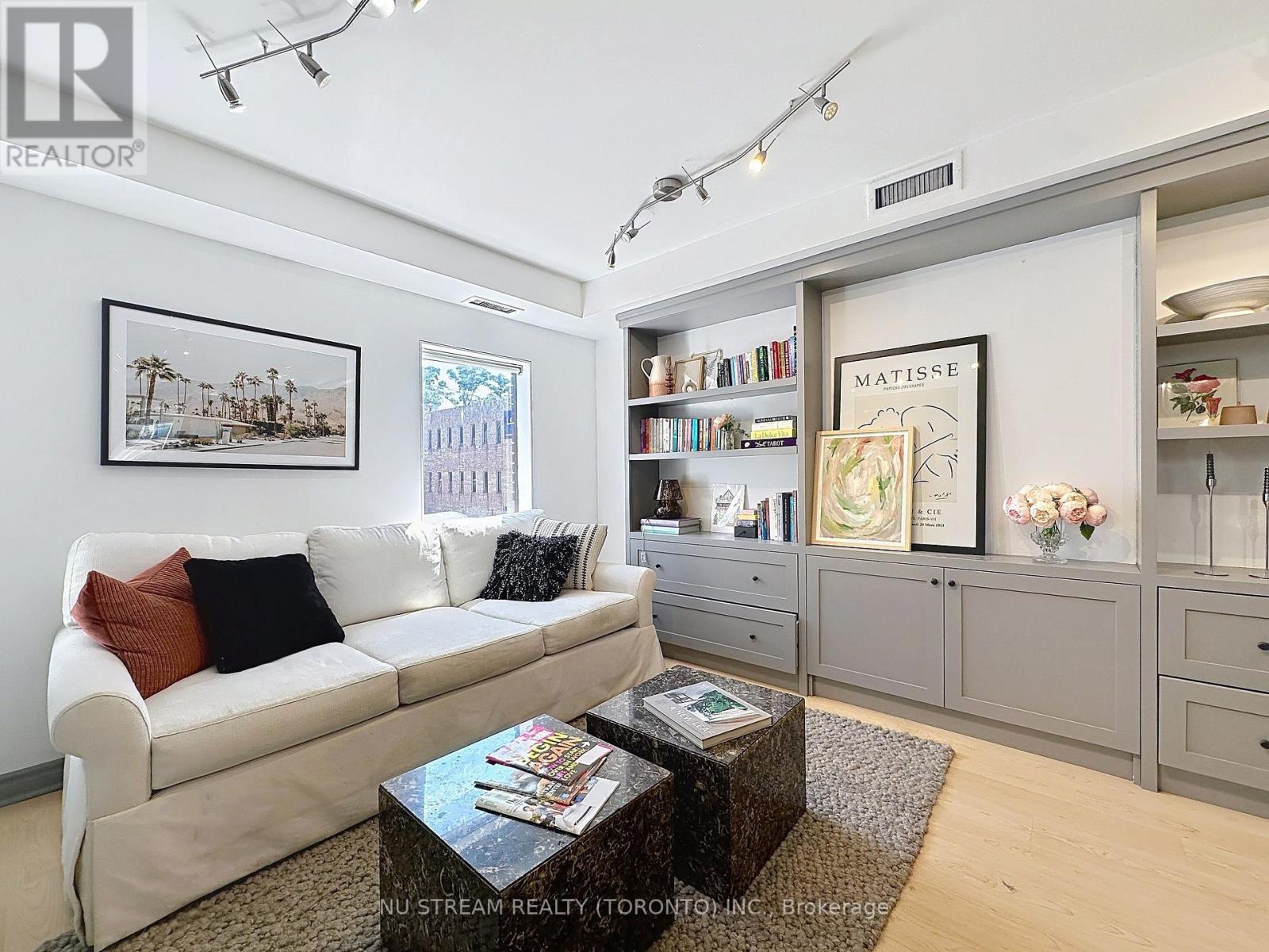 201 - 1110 YONGE STREET, Toronto (Annex) — photo 9