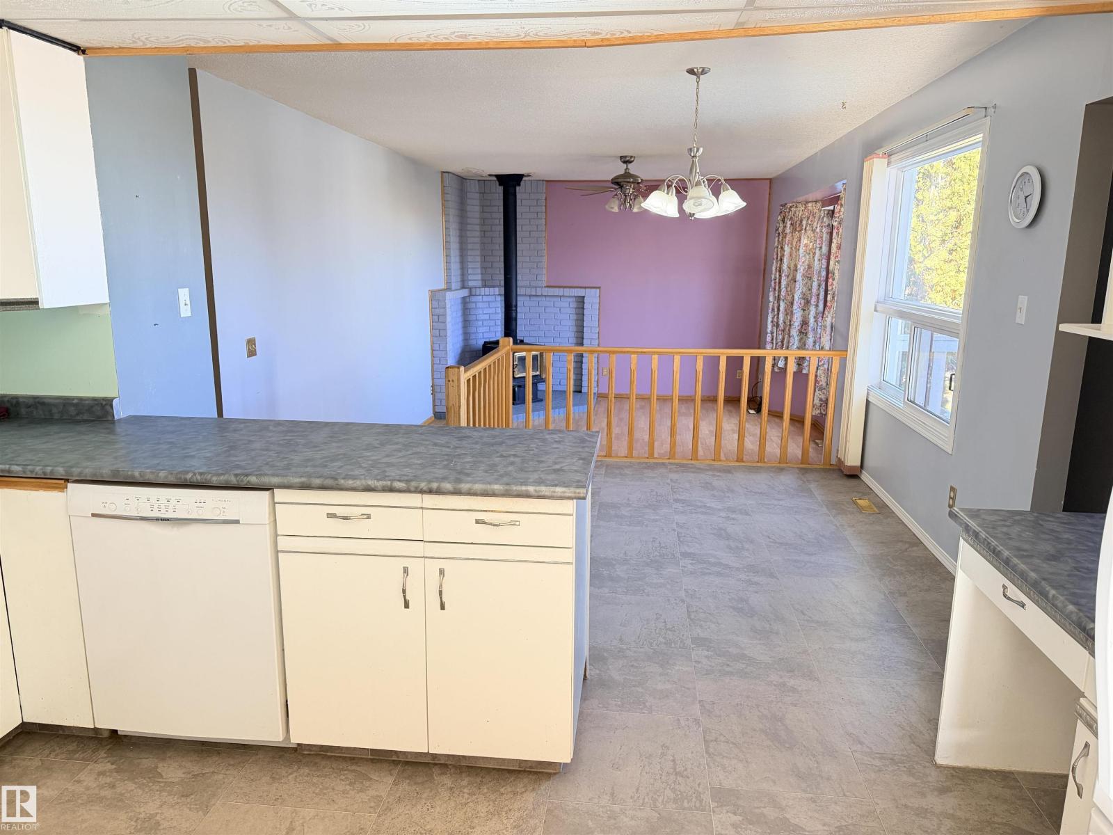 10751 109 AV, Westlock — photo 12