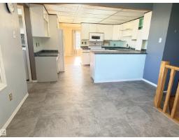 10751 109 Av, Westlock, AB T7P1B9 Photo 11