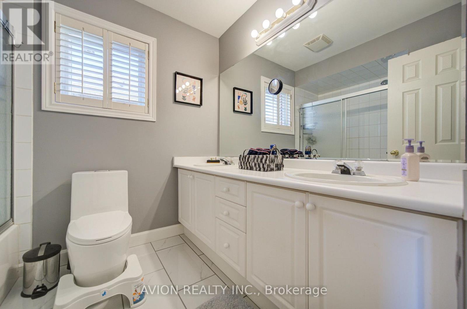 17 Indigo Street, Richmond Hill, ON photo 26