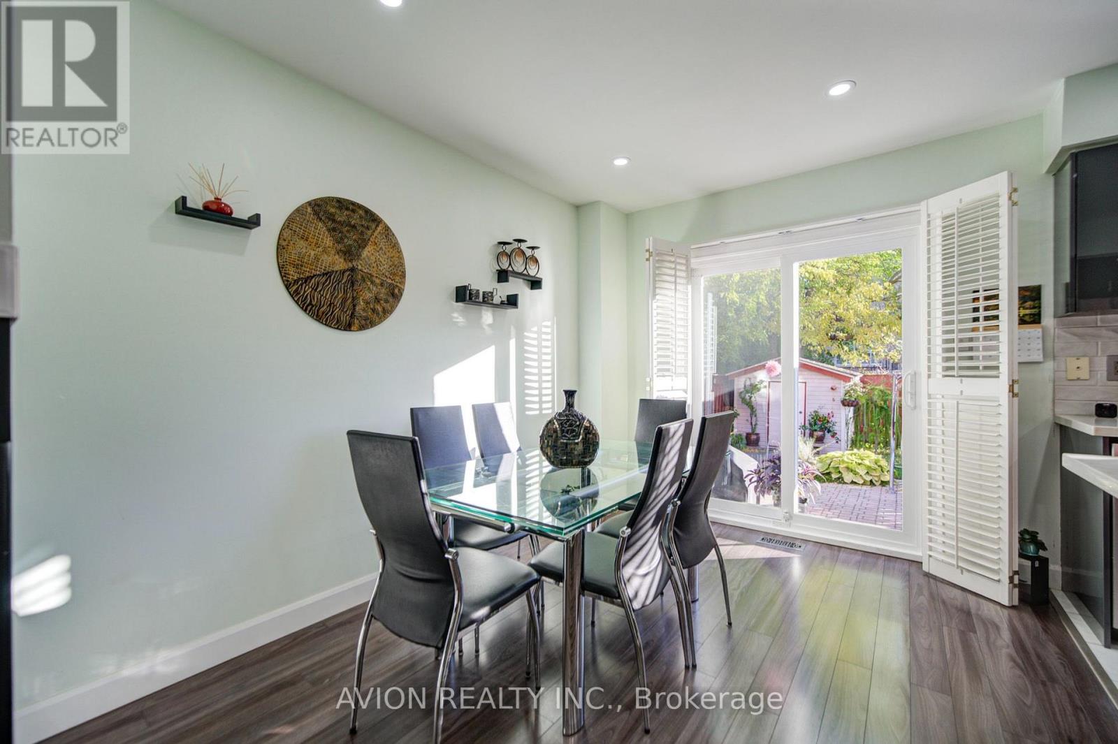 17 Indigo Street, Richmond Hill, ON photo 7