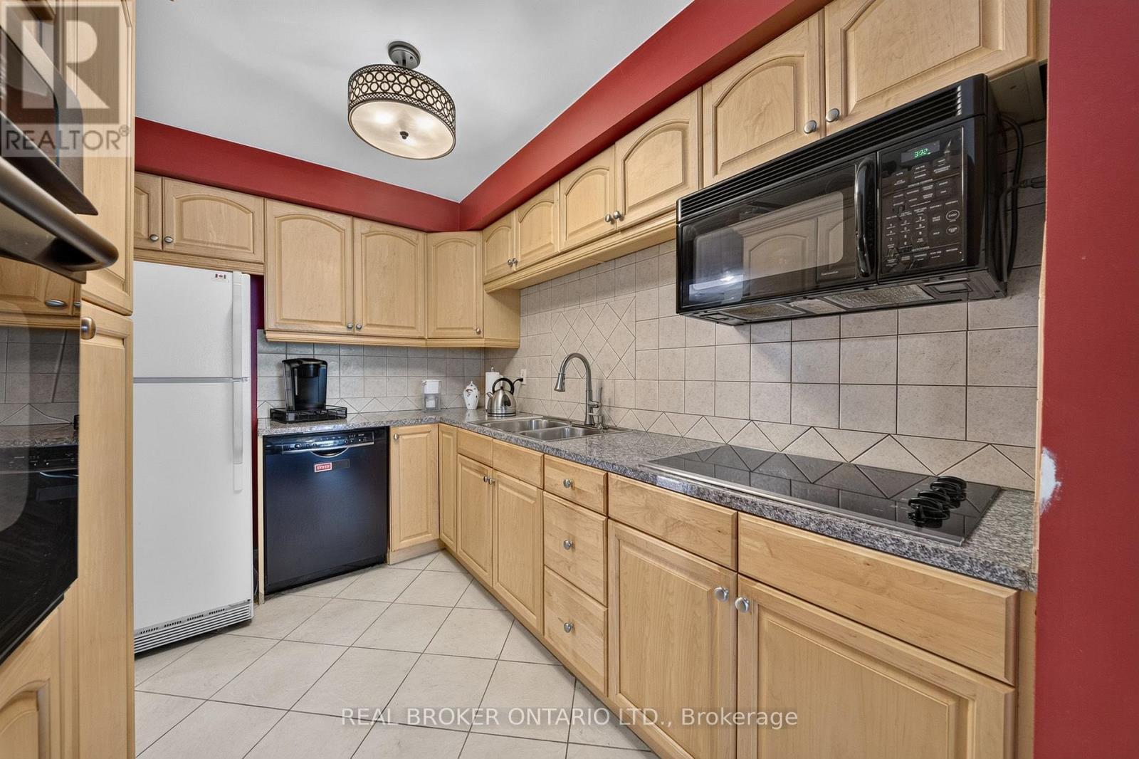 76 Golden Orchard Drive, Hamilton, ON photo 14