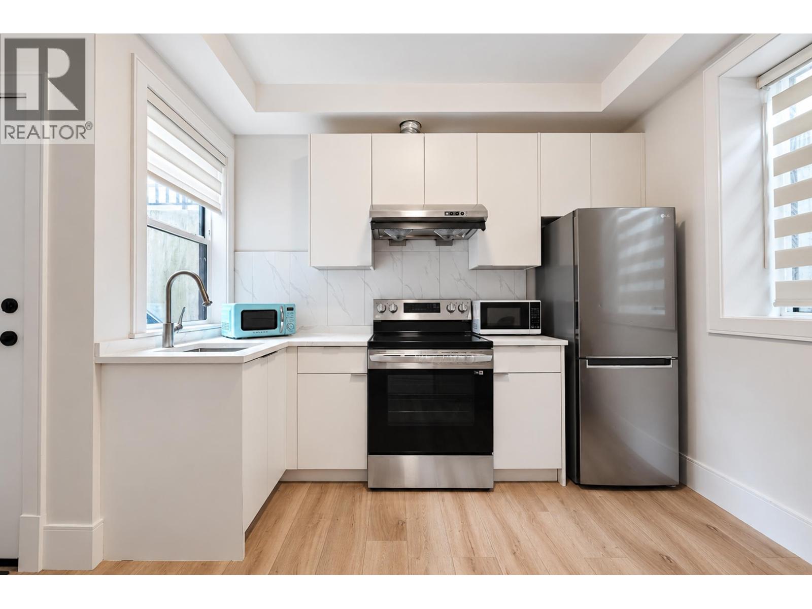 Photo of 6376 BURNS STREET 32