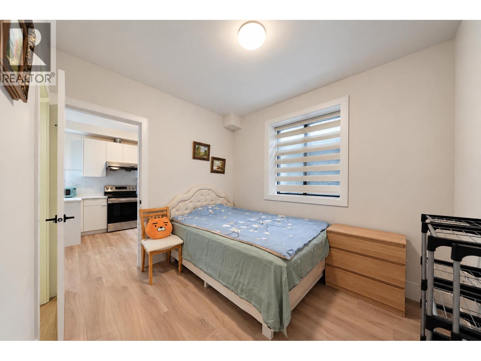 Photo of 6376 BURNS STREET 33