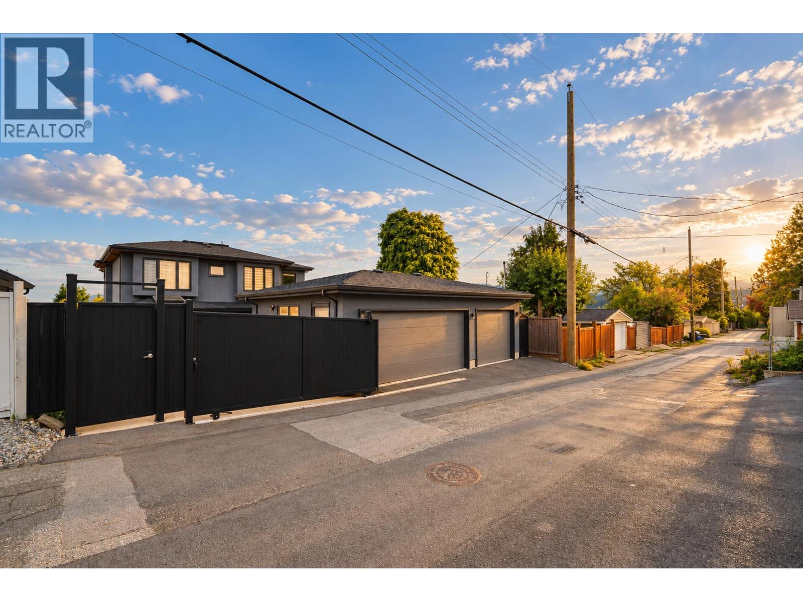 Photo of 6376 BURNS STREET 37
