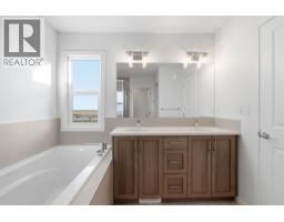90 Rosemary Gardens Se, Calgary, AB T3S1B2 Photo 31