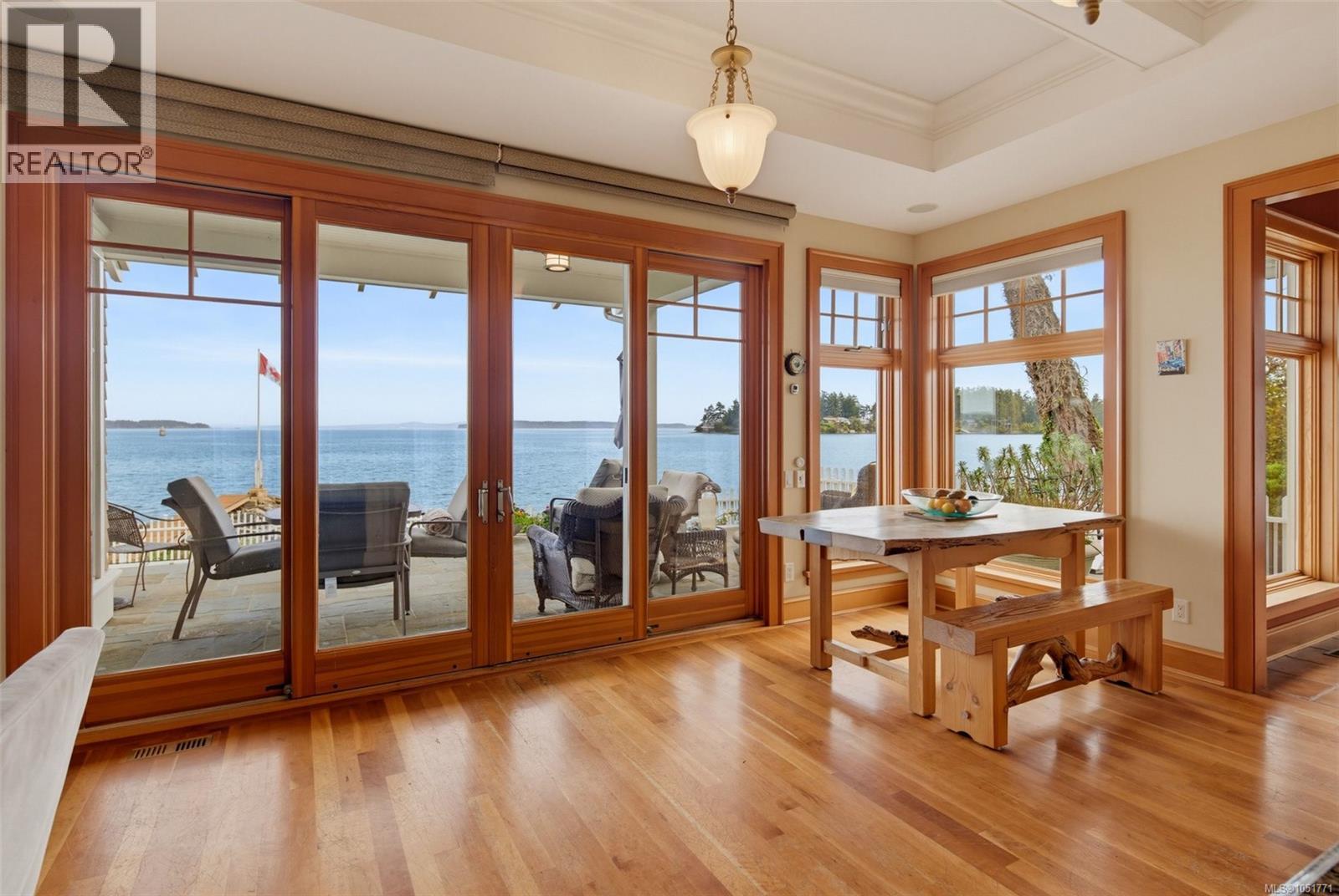 Photo 7 of 62