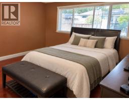 1340 Willow Way, Coquitlam, BC V3J5M3 Photo 8