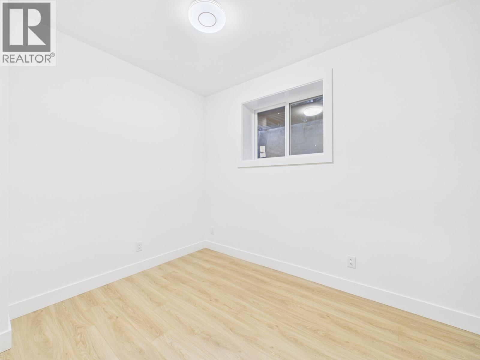 Photo of 1 122 EIGHTH AVENUE 38