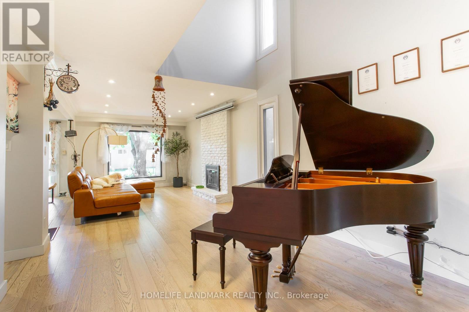 15 FOXGLOVE COURT - 8