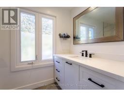 15 Foxglove Court, Markham, ON L3R3Y3 Photo 17