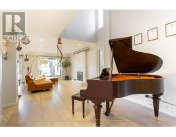 15 Foxglove Court, Markham, ON L3R3Y3 Photo 8