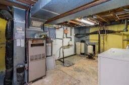 8 North Drive, Tyndall, MB R0E2B0 Photo 39