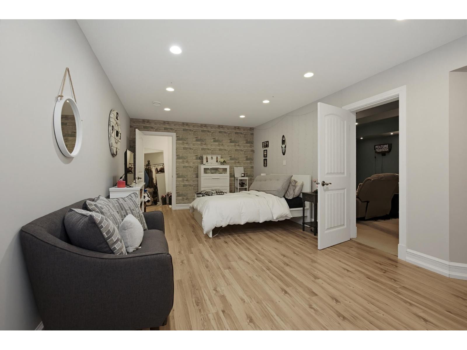 8463 FENNELL STREET, Mission - Image 1