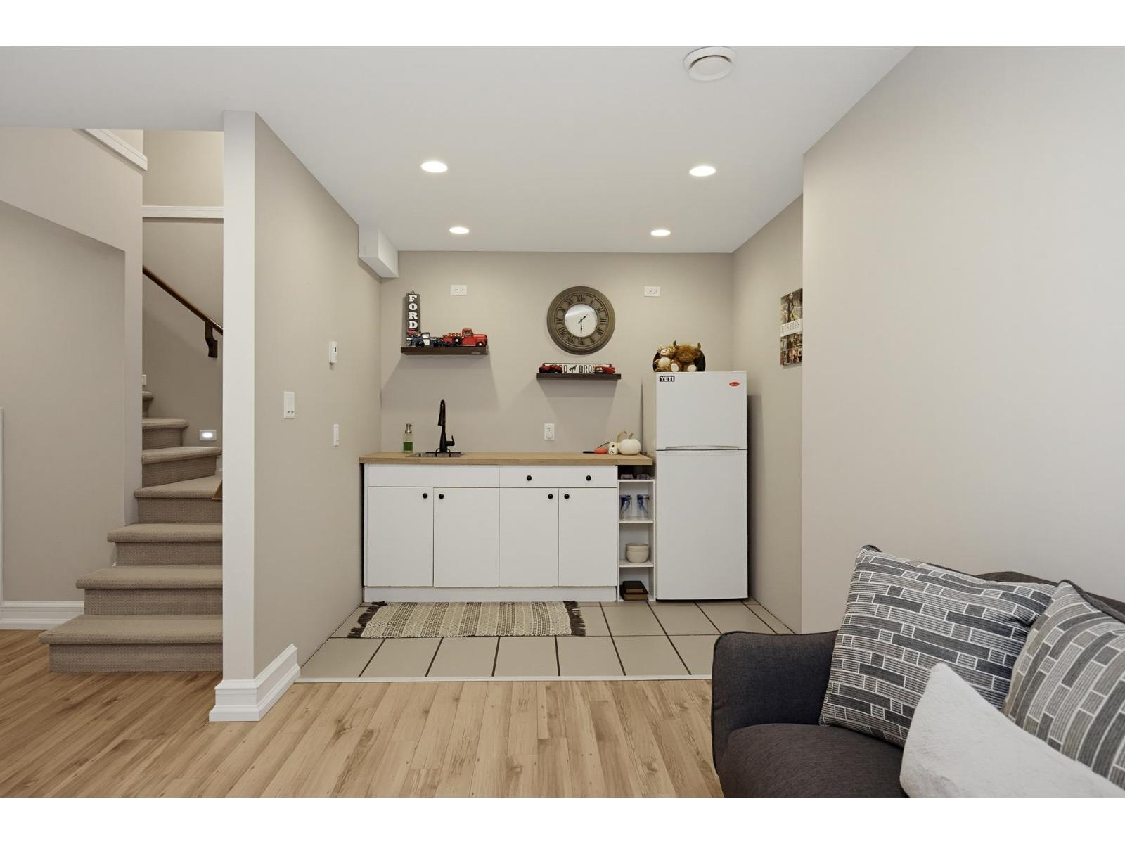 8463 FENNELL STREET, Mission - Image 1