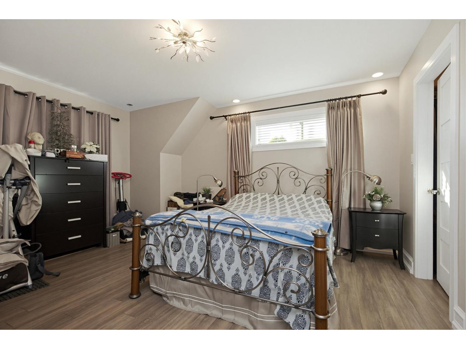 8463 FENNELL STREET, Mission - Image 1