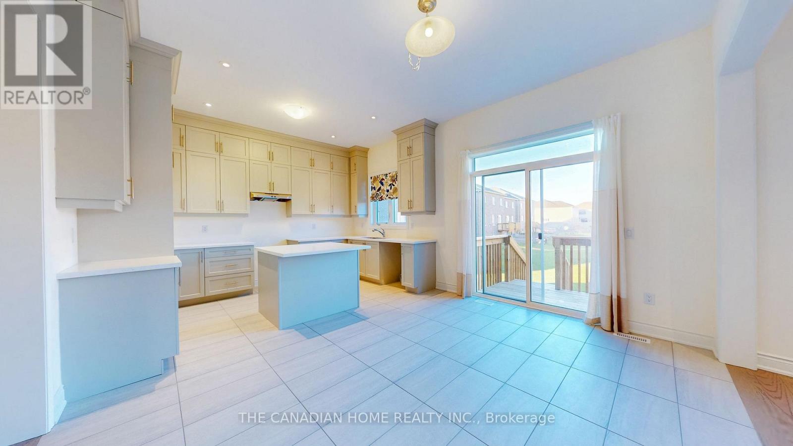 70 STRATFORD DRIVE - 13