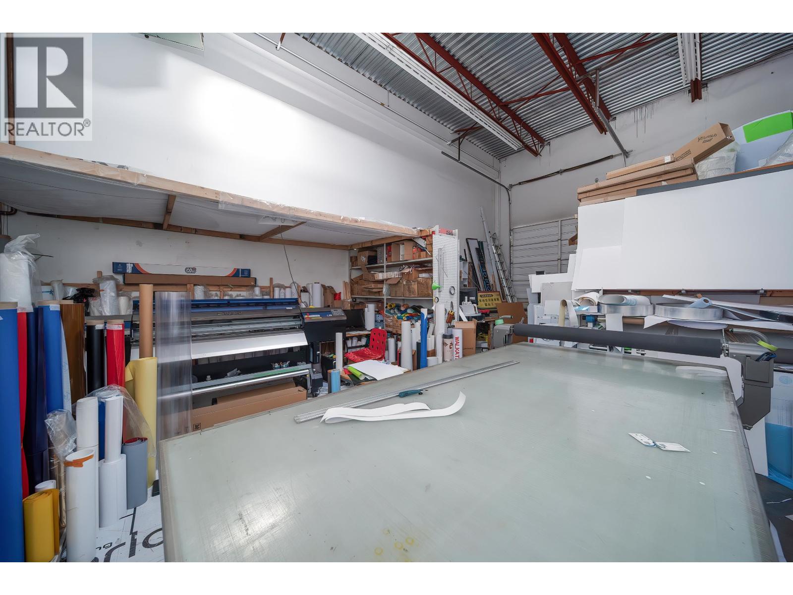Listing photo 6