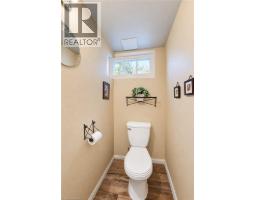 35 Pleasant Avenue, Kitchener, ON N2M4A3 Photo 28