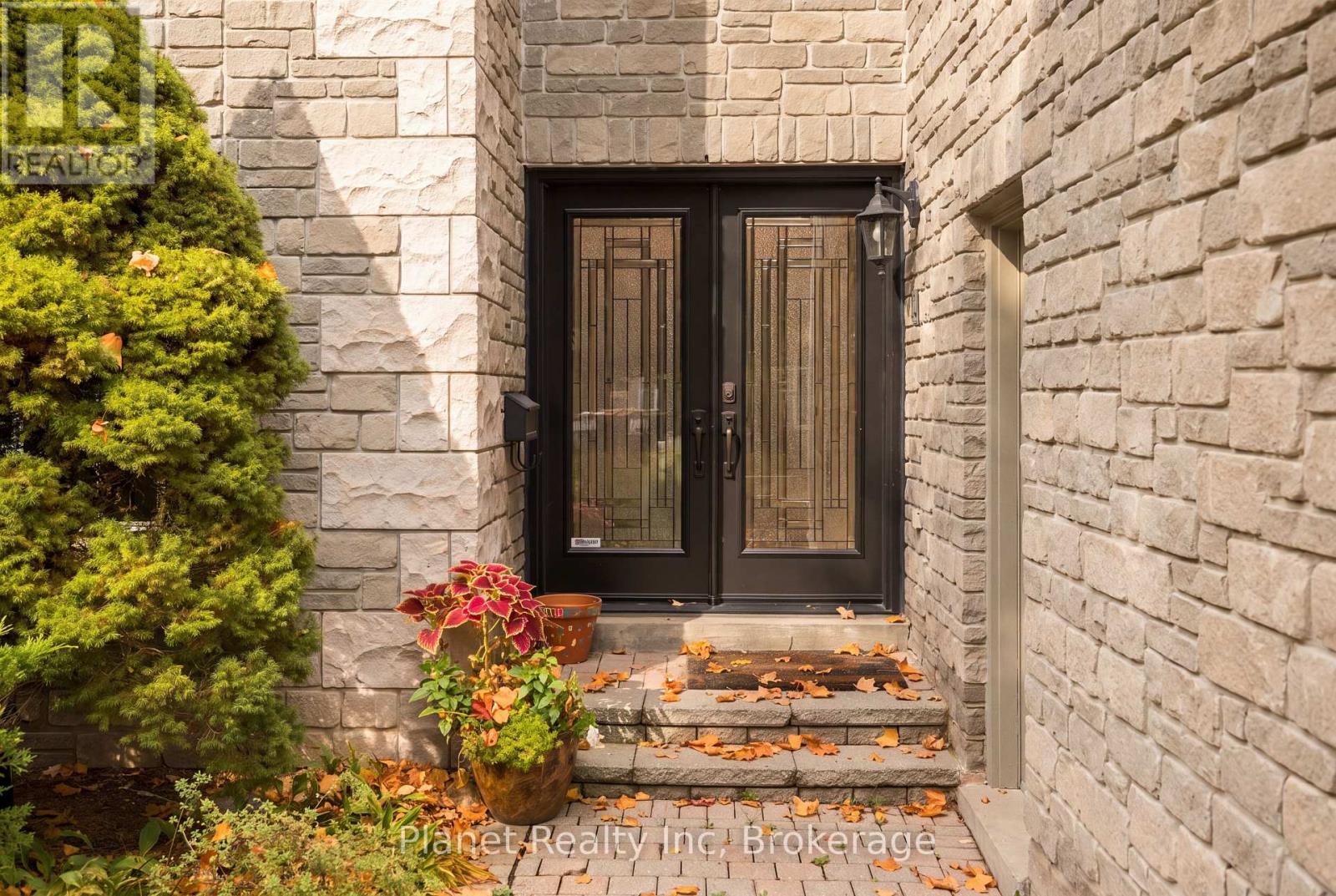 7 - 25 MANOR PARK CRESCENT, Guelph (Dovercliffe Park/Old University) — photo 4