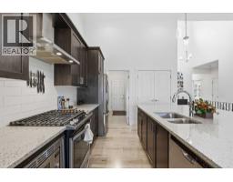 4pc Bathroom - 1323 Bayside Drive Sw, Airdrie, AB T4B3W8 Photo 6