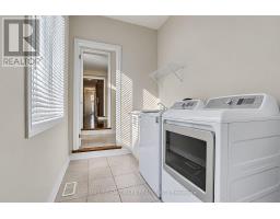 27 Applegate Drive, East Gwillimbury, ON L9N0R2 Photo 20