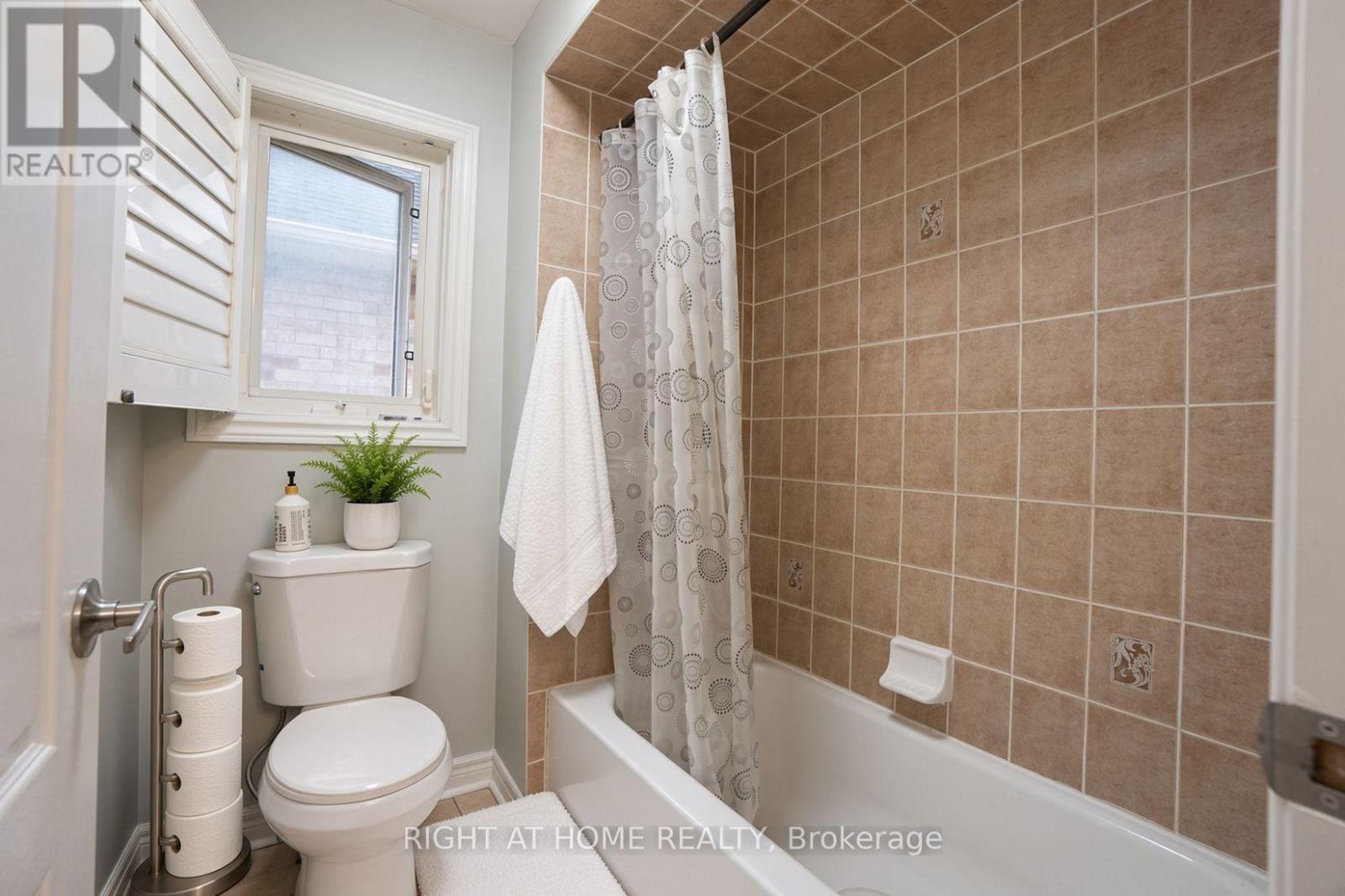 388 Vellore Park Avenue, Vaughan, ON photo 21