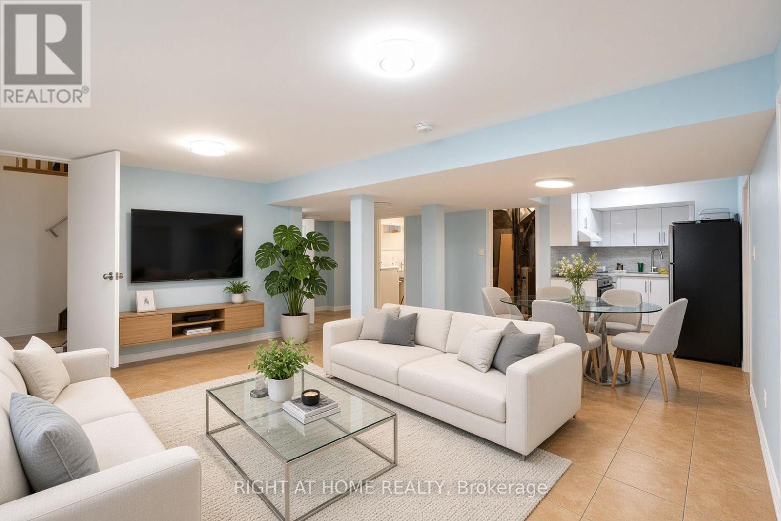 388 Vellore Park Avenue, Vaughan, ON photo 27