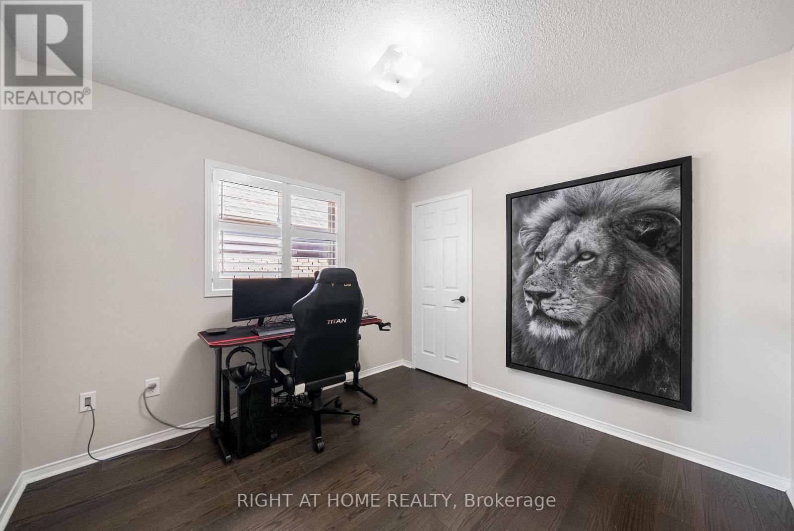 921 MILLER PARK AVENUE - 32