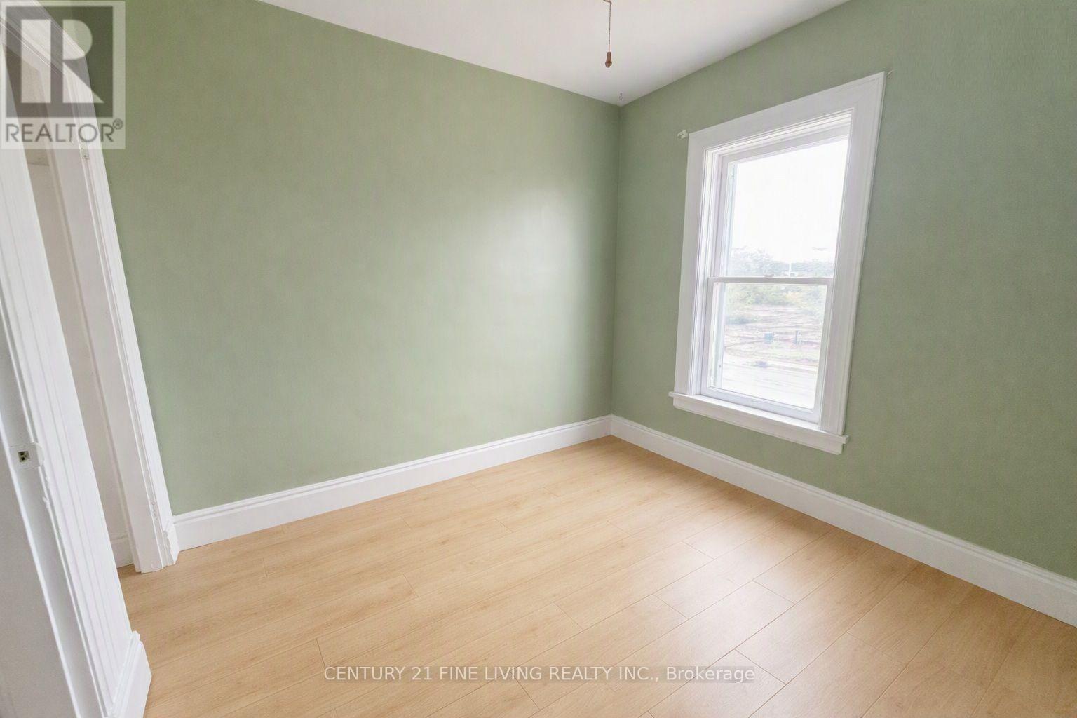 2-146 Bradford Street, Barrie photo 4