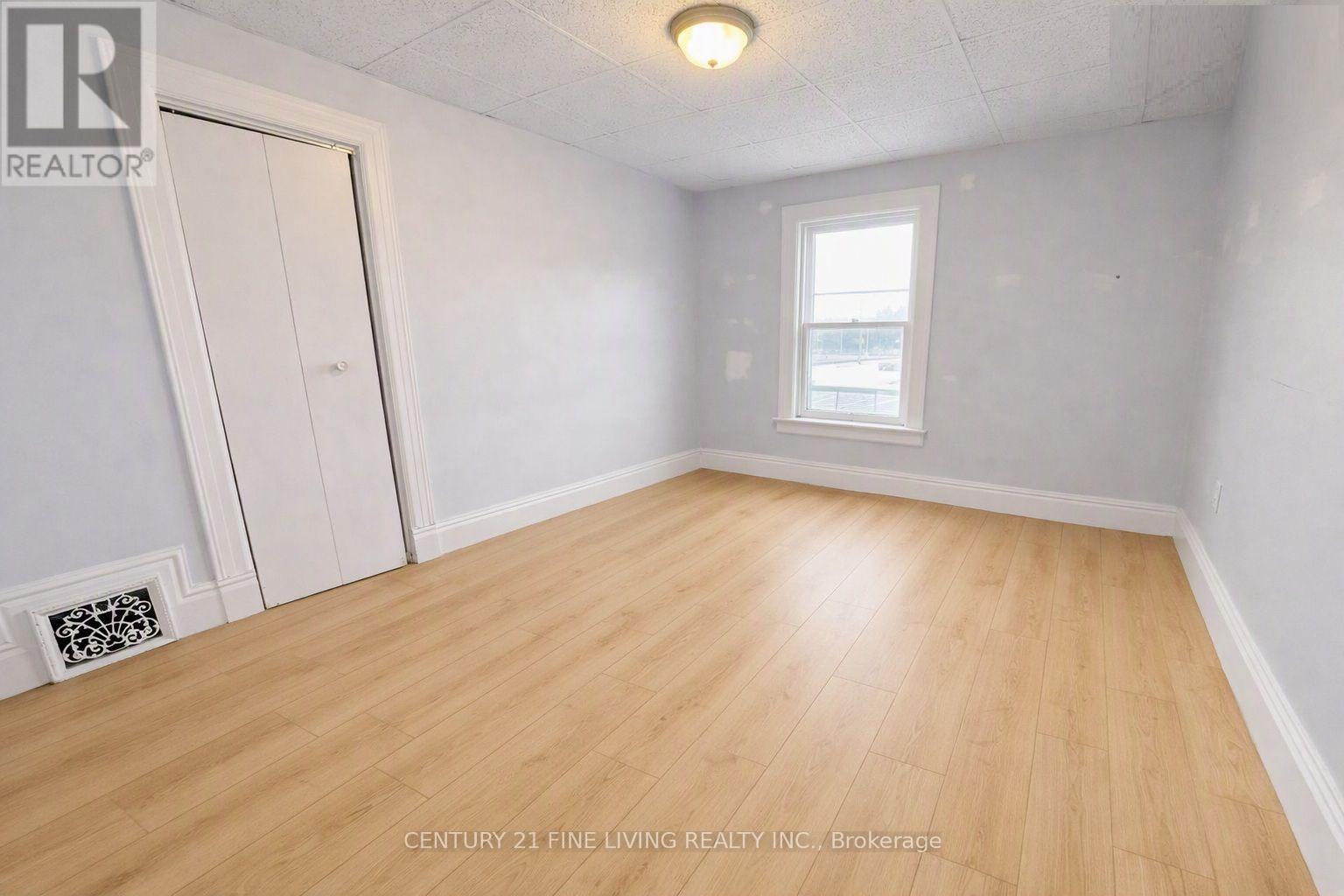 2-146 Bradford Street, Barrie photo 5