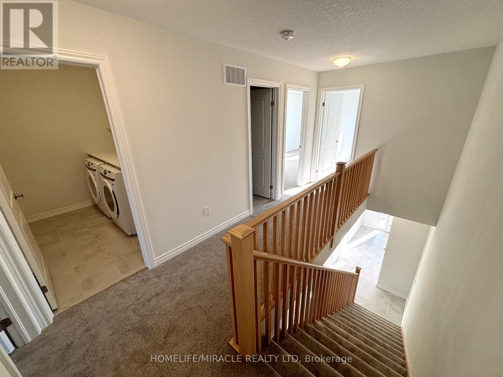 8 ELITE CRESCENT, Haldimand — photo 10