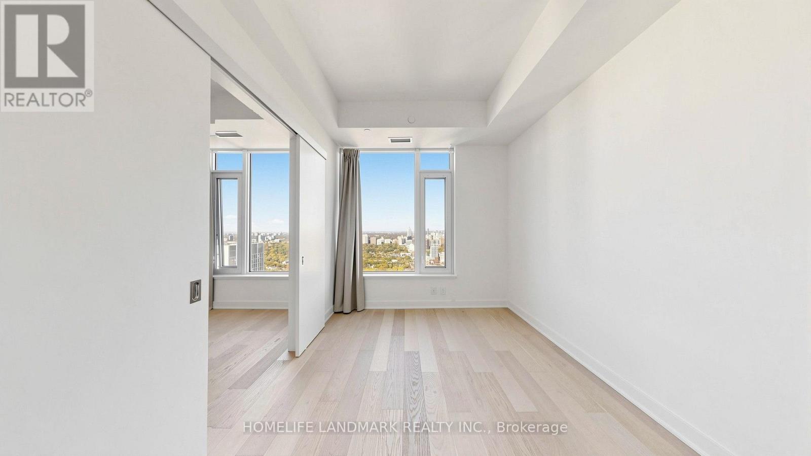 4803- 11 Yorkville Avenue, Toronto, ON photo 19