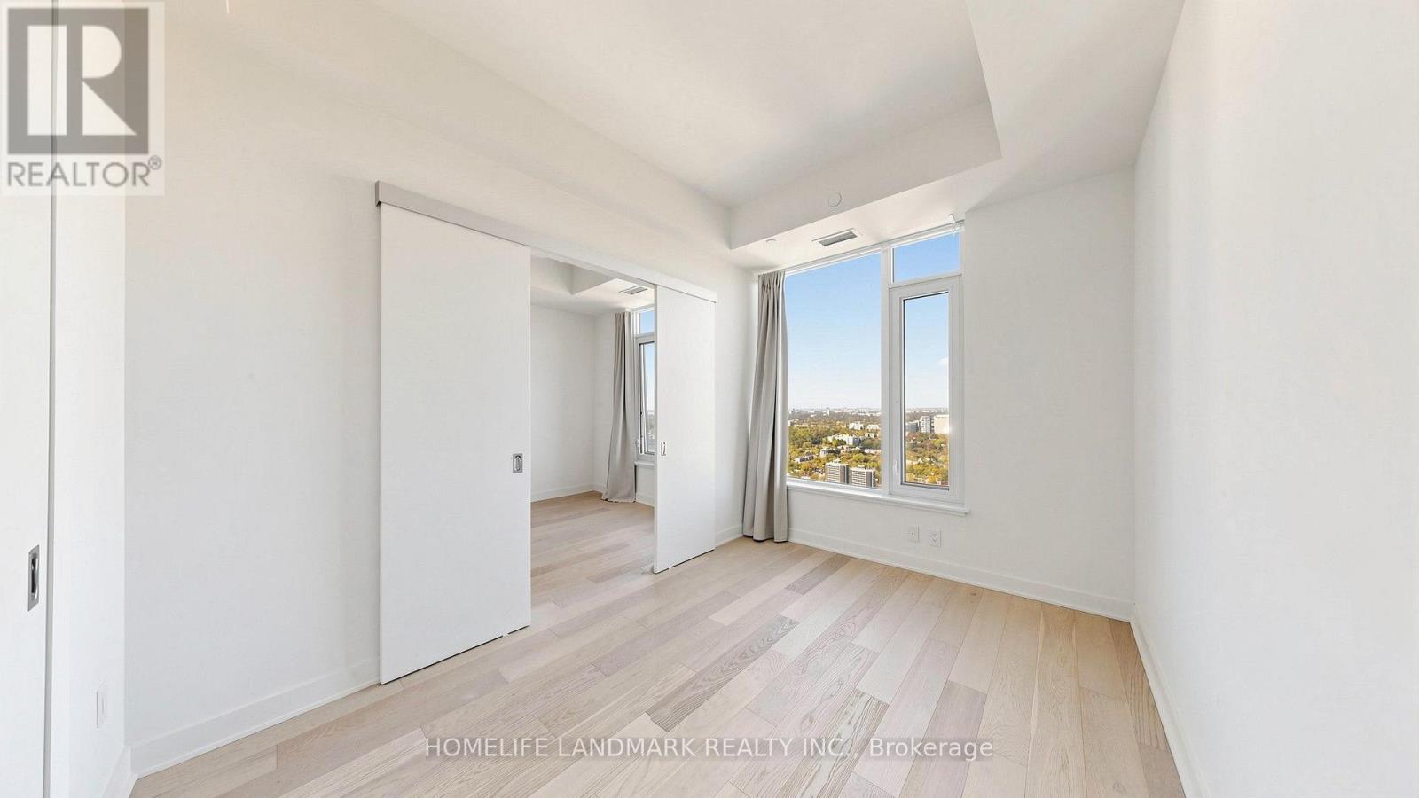 4803- 11 Yorkville Avenue, Toronto, ON photo 21