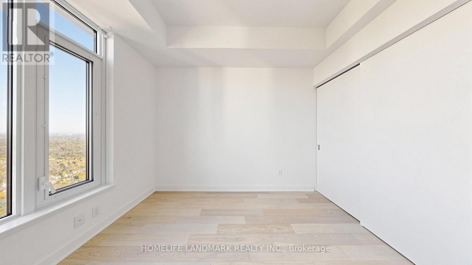 4803- 11 Yorkville Avenue, Toronto, ON photo 23